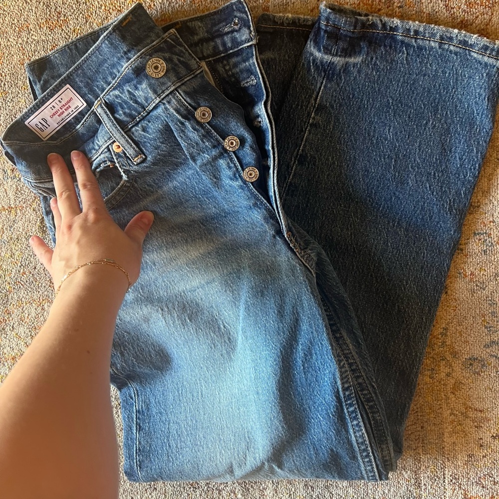 Women’s Gap jeans